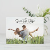 Save The Date Calligraphie moderne Script Photo Code QR tendance (Debout devant)