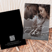 Save The Date Calligraphie romantique QR Code Dark Photo