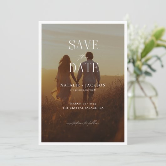 Save The Date Calligraphie simple Elégante Mariage superposition (Debout devant)
