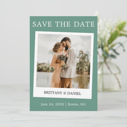 Save The Date Caméra instantanée Style Couple Photo Eucalyptus G (Debout devant)