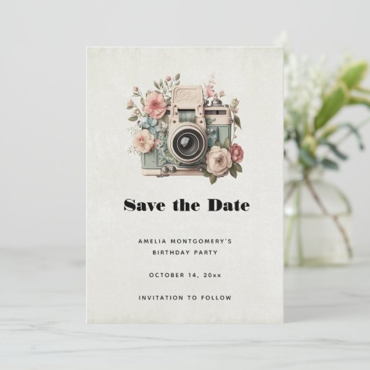 Save The Date Camera with Flowers Retro Pastel Image (Debout devant)
