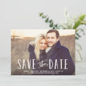Save The Date Caprice | Annonce de Mise à Jour de Date (Debout devant)