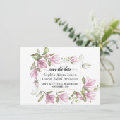 Save The Date Charm Blush Magnolia Fleurs Mariage Calligraphie (Debout devant)