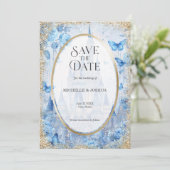 Save The Date Château de conte de fées en bois enchanté papillon (Debout devant)