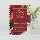 Save The Date Chic Burgundy Gold Agate Marble Modern Wedding  (Debout devant)