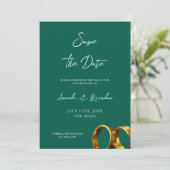 Save The Date Chic Emerald Green Gold Rings Mariage (Debout devant)