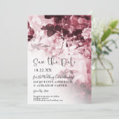 Save The Date Chinoiserie Bourgogne en blanc Floral Script Photo (Debout devant)