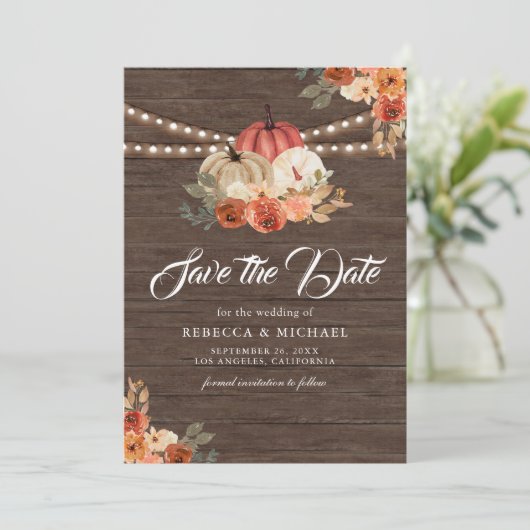 Save The Date Chute en amour Terracotta Citrouille Mariage en bo (Debout devant)