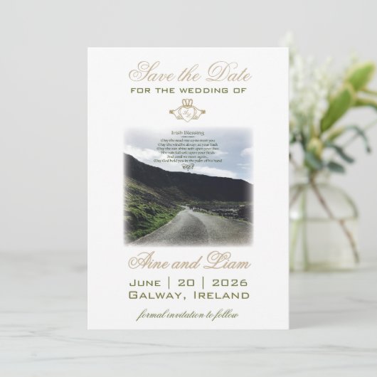 Save The Date Claddagh Irish Enregistrer Le Mariage Date (Debout devant)