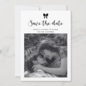 Save The Date Code QR de mariage à la calligraphie avec nœud coq (Devant)