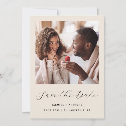 Save The Date Code QR du script minimal d'une photo Beige (Devant)
