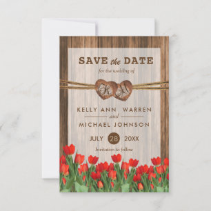 Save The Date Coeurs en bois monogramme avec tulipes rouges