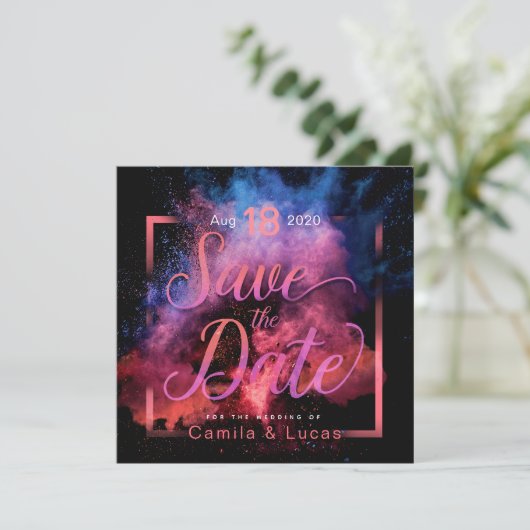 Save The Date Conception vibrante de poudre de Holi (Debout devant)