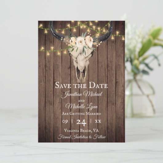 Save The Date Crâne boho rustique et lumières sur Mariage bois (Debout devant)