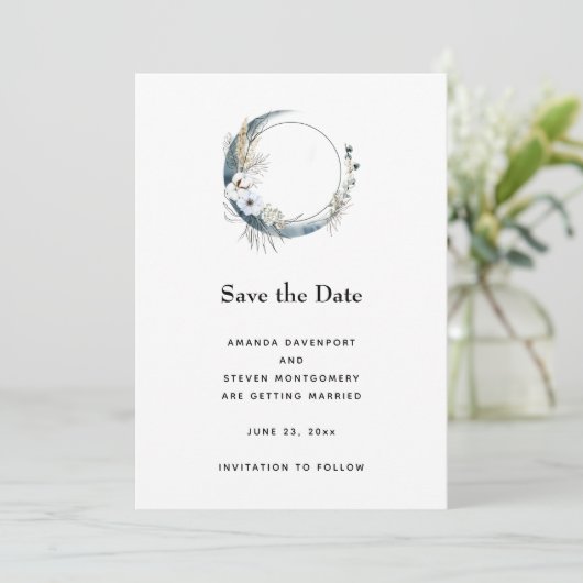 Save The Date Crescent Bleu Lune avec Mariage Fleurs Blanches (Debout devant)