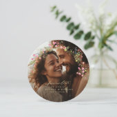 Save The Date dainty romantique arche florale printemps photo de (Debout devant)