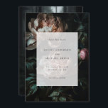 Save The Date Dark Romantic Black Peony Floral Mariage Photo<br><div class="desc">Une moody foncé enregistrer la carte de date, romantique et sombre avec une peinture de style vintage de fleurs de pivoines douces, élégamment réglé typographie pour vos informations mariages et votre photo personnalisée sur le dos. Le choix idéal pour un mariage d'hiver, un mariage de manoir, un mariage à thème...</div>