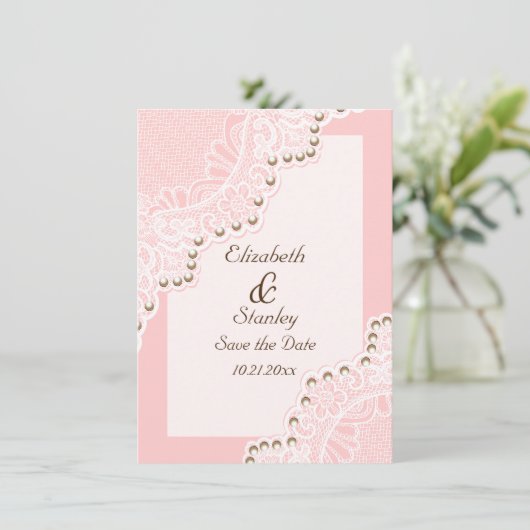 Save The Date Dentelle blanche avec perles mariage rose Enregist (Debout devant)