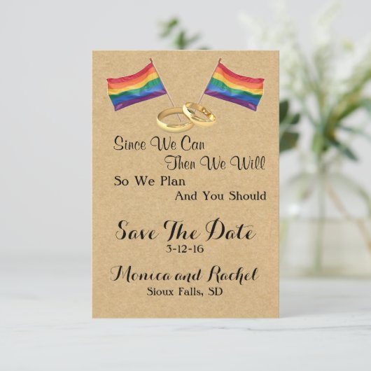 Save The Date Depuis Que Nous Pouvons : Mariage Lesbienne Enregi (Debout devant)