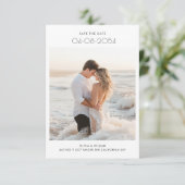 Save The Date Destination moderne Budget Plage Mariage photo (Debout devant)