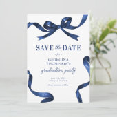 Save The Date Diplôme Ruban Aquarelle Bleu Élégant (Debout devant)