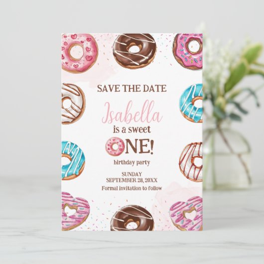 Save The Date Donut Sweet One Girl Sprinkings 1er anniversaire (Debout devant)