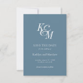Save The Date Dusty Bleu élégant Mariage classique Monogramme (Devant)