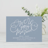 Save The Date Dusty Blue Elegant Simple Calligraphie manuscrite (Debout devant)