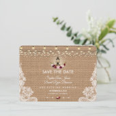 Save The Date Éclairages à cordes en dentelle rustique Enregistr (Debout devant)