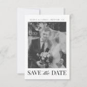 Save The Date Élégant code QR monochrome à monogramme pour maria (Devant)