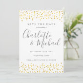 Save The Date Élégant Cœurs en Or Confettis Signature Script (Debout devant)