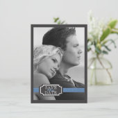 Save The Date Élégant effet de ruban en bleu Enregistrer la date (Debout devant)