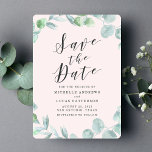 Save The Date Elégant Eucalyptus Wreath Pink Enregistrer la cart<br><div class="desc">Moderne enregistrer la date avec "Save the Date" affiché dans un script de calligraphie gris foncé avec un arrière - plan rose clair. Une couronne de feuilles d'eucalyptus aquarelle dans plusieurs tons de vert entoure vos noms, date mariage, emplacement mariage, etc. L'eucalyptus enregistre la date inverse pour afficher un arrière...</div>