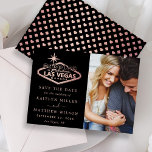 Save The Date Elégant Las Vegas Destination Mariage Photo<br><div class="desc">Célébrez dans le style avec ces mariages modernes et très tendance,  enregistrez les cartes de date. Le design est facile à personnaliser avec votre photo spéciale et le libellé de l'événement et vos invités seront ravis quand ils reçoivent ces cartes fabuleuses.</div>