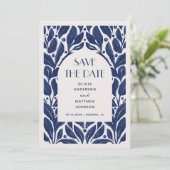 Save The Date Elégant motif marine moderne bleu arc floral (Debout devant)