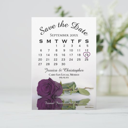 Save The Date Élégant Plum violet Rose Romantique Mariage Calend (Debout devant)