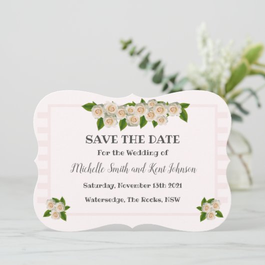 Save The Date Elégant Rose Blush Roses Blanches Enregistrer La D (Debout devant)