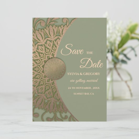 Save The Date Elégant Sage moderne vert & or classique mandala (Debout devant)