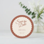 Save The Date Élégant script en terre cuite Mariage de saint Jac (Debout devant)