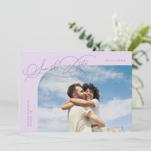 Save The Date Elegant Script Lilac Curved Frame Photo (Debout devant)