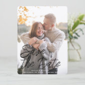Save The Date Élégant script manuscrit photo personnalisée (Debout devant)
