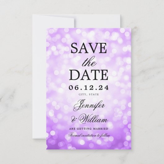 Save The Date Élégant Script Mariage Purple Bokeh Lumières (Devant)