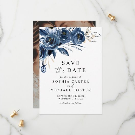 Save The Date Elegant Script Navy Blue Floral Photo Wedding (Devant/Arrière en situation)