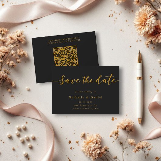 Save The Date Élégant script noir et or QR Code Mariage