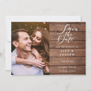 Save The Date Élégant Script Rustique Mariage photo en bois