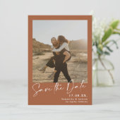 Save The Date Élégant script terracotta 2 photos enregistrer la (Debout devant)