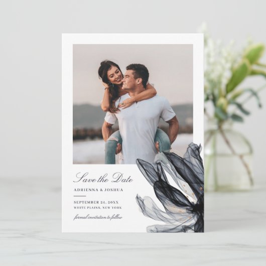 Save The Date Elégant Smoky Floral Navy Mariage photo (Debout devant)