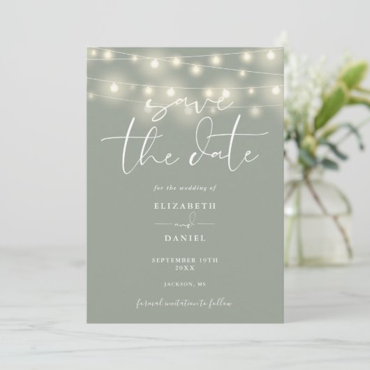 Save The Date Elegant String Lights Sage Green QR Code Wedding (Debout devant)