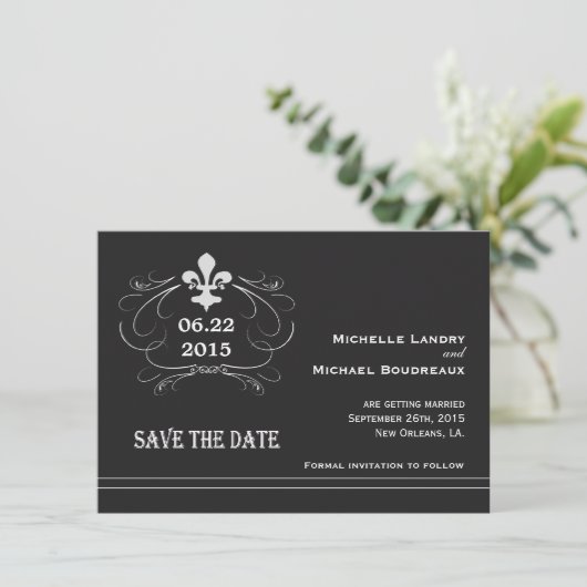 Save The Date Élégant style rétro Fleur de Lis Enregistrer la da (Debout devant)