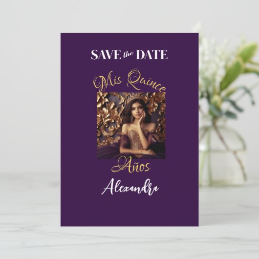 Save The Date Elégant violet or photo Quinceañera espagnol (Debout devant)
